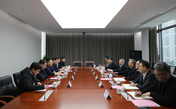連云港市委常委、連云港開(kāi)發(fā)區(qū)黨工委書記商振江一行_副本.jpg